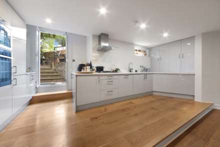 Skinner Place, Belgravia, SW1, Image 8