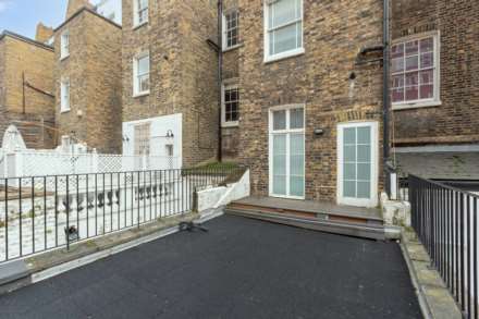 St Georges Square, Pimlico, SW1, Image 9