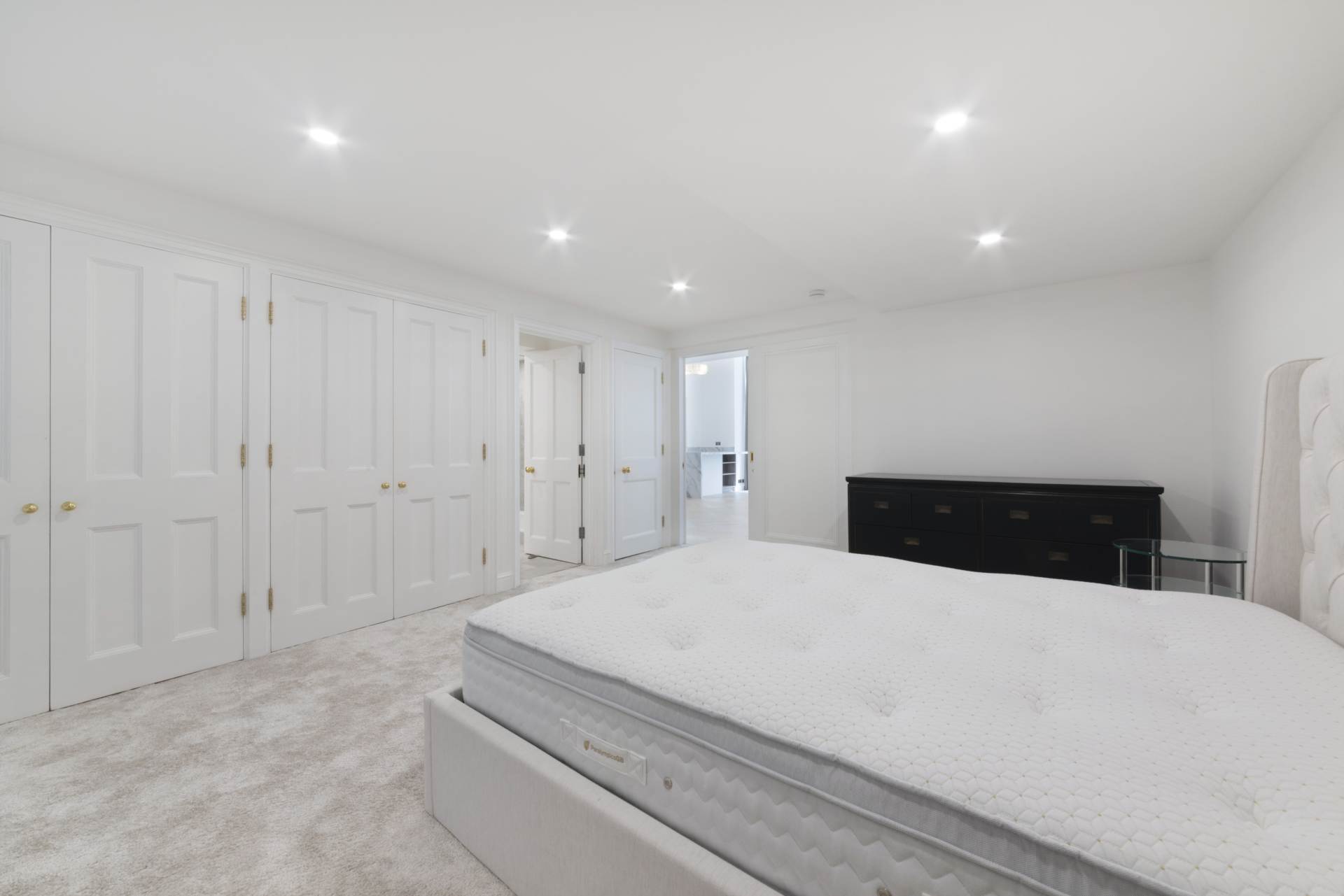 Woods Mews, Mayfair, W1, Image 10