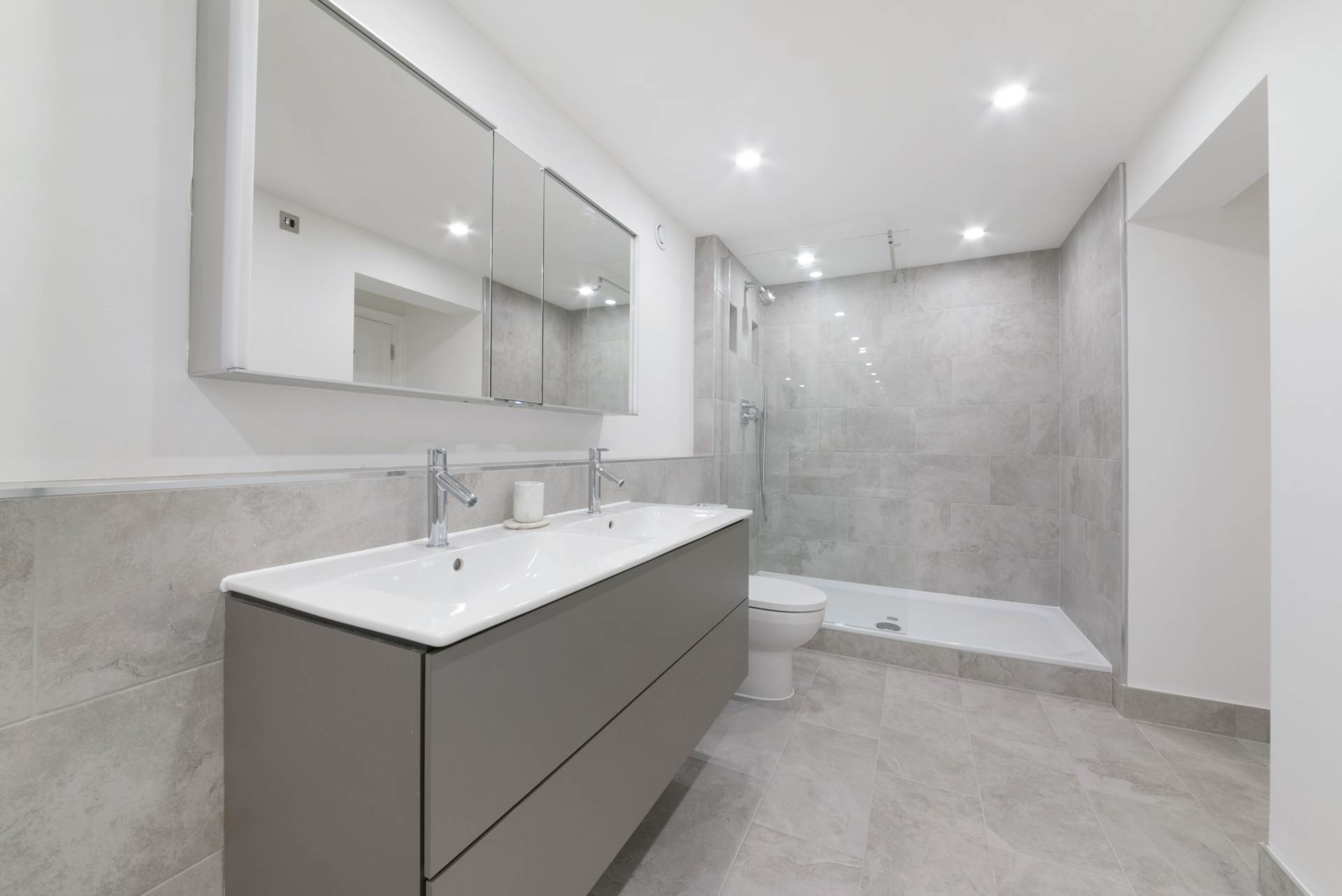 Woods Mews, Mayfair, W1, Image 12