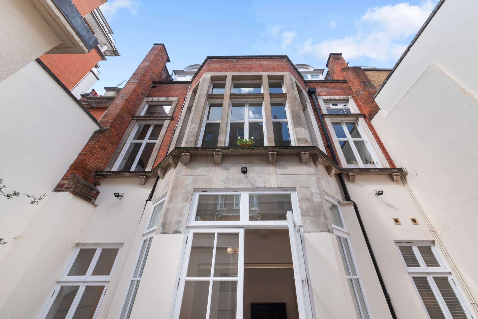 Woods Mews, Mayfair, W1, Image 16