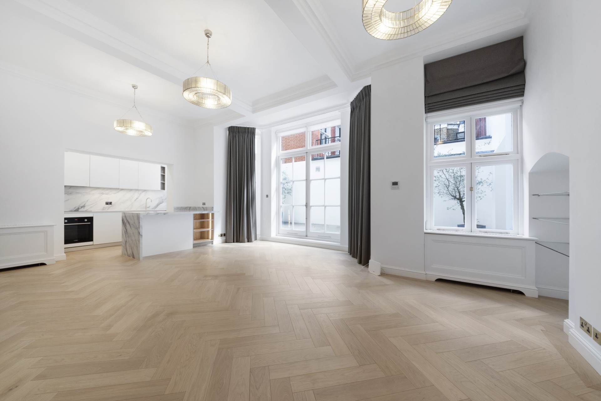 Woods Mews, Mayfair, W1, Image 2