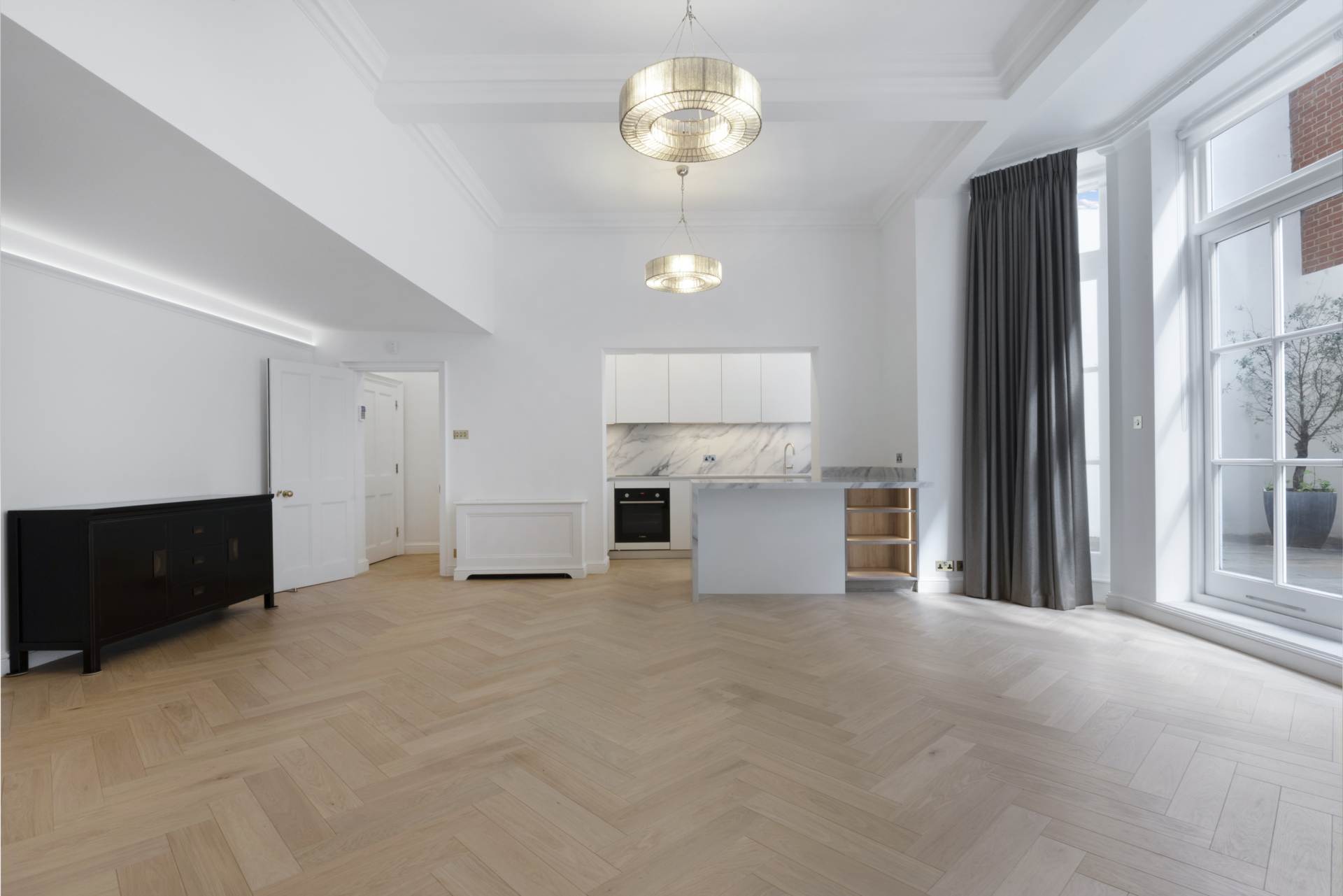 Woods Mews, Mayfair, W1, Image 6