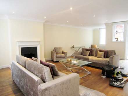 Woods Mews, Mayfair, W1