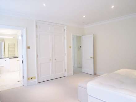 Woods Mews, Mayfair, W1, Image 9