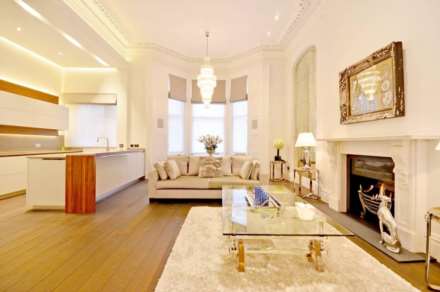 De Vere Gardens, Kensington, W8, Image 2