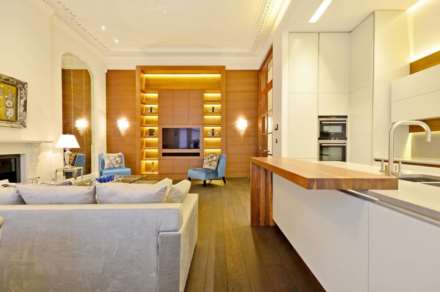 De Vere Gardens, Kensington, W8, Image 3