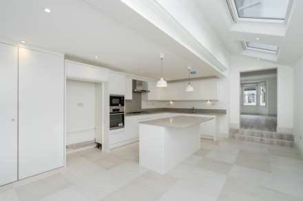 Cobbold Road, Wendell Park, Shepherds Bush, W12, Image 1