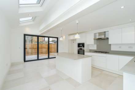 Cobbold Road, Wendell Park, Shepherds Bush, W12, Image 2