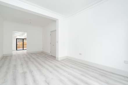 Cobbold Road, Wendell Park, Shepherds Bush, W12, Image 4