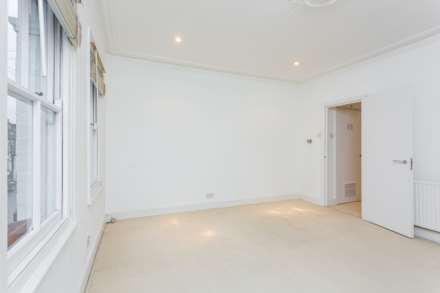 Cobbold Road, Wendell Park, W12, Image 12