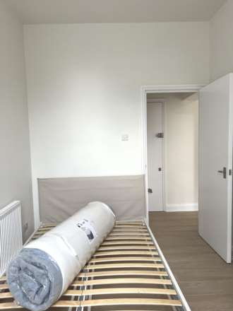 Richmond Way, Shepherds Bush, W12, Image 12