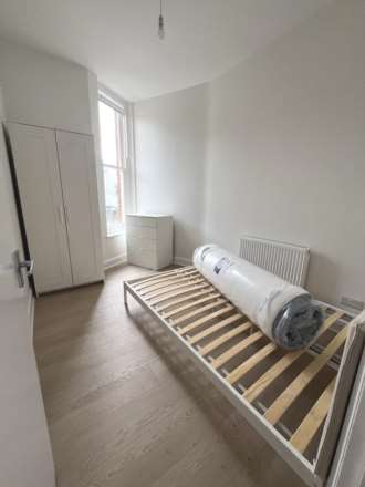 Richmond Way, Shepherds Bush, W12, Image 17