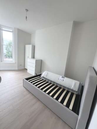 Richmond Way, Shepherds Bush, W12, Image 18