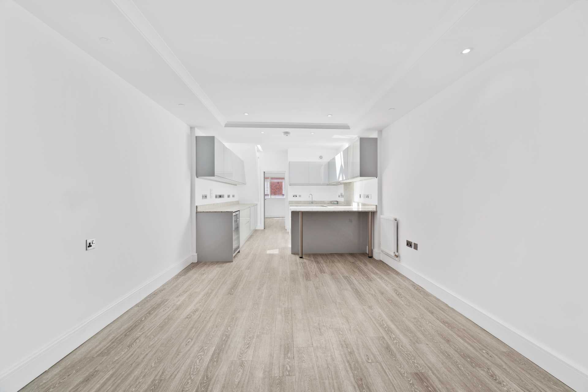 The Colonnades, Porchester Square, W2, Image 2