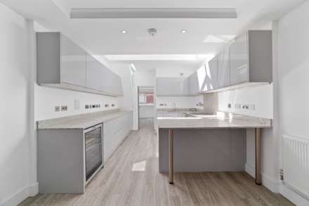 The Colonnades, Porchester Square, W2, Image 4