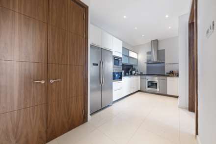 Trevor Square, Knightsbridge, SW7, Image 9