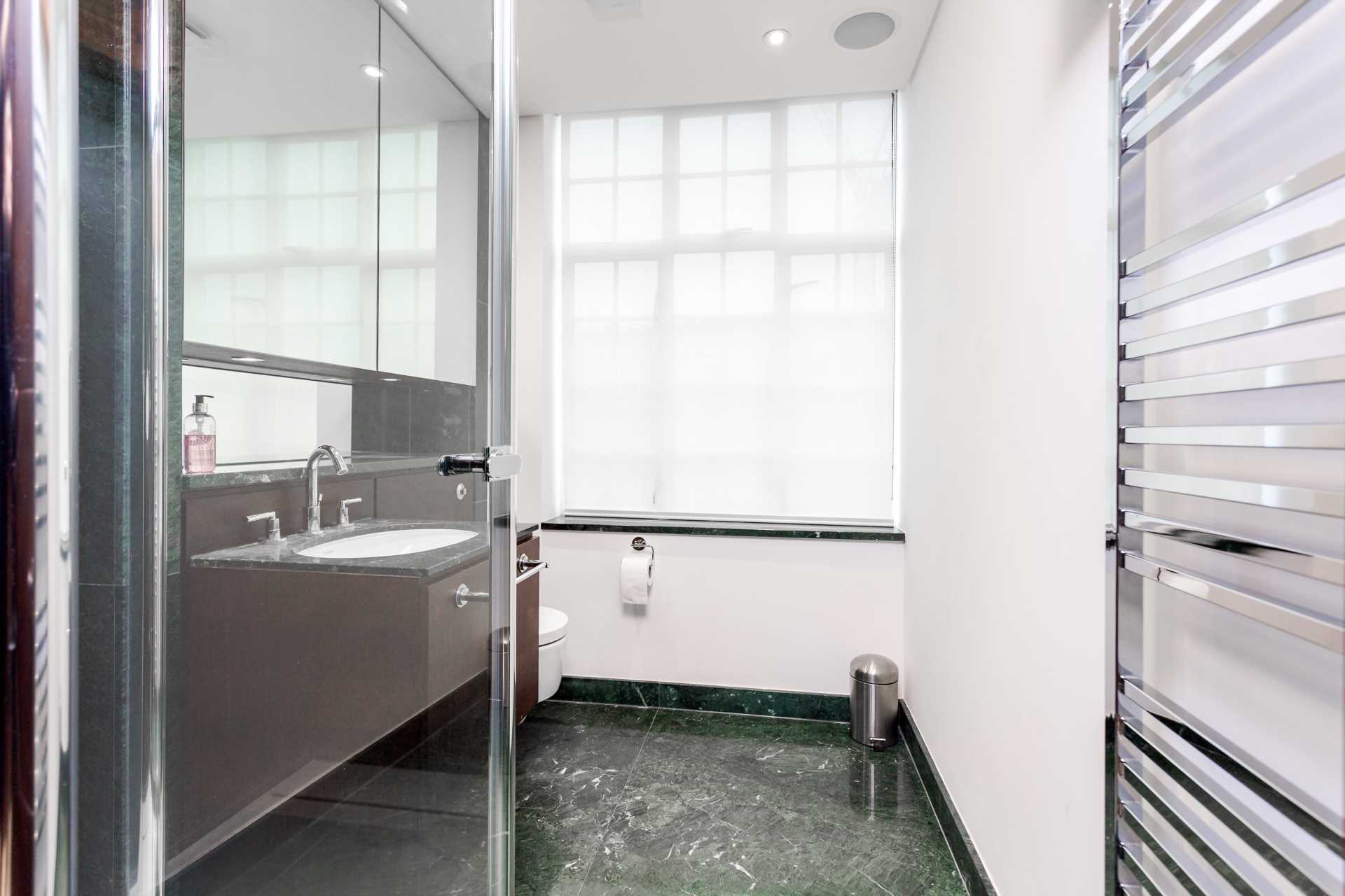 Grosvenor Square, Mayfair, W1, Image 7