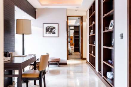Grosvenor Square, Mayfair, W1, Image 19