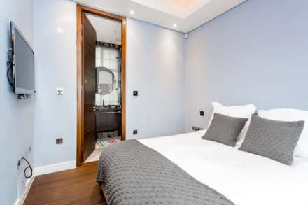 Grosvenor Square, Mayfair, W1, Image 9