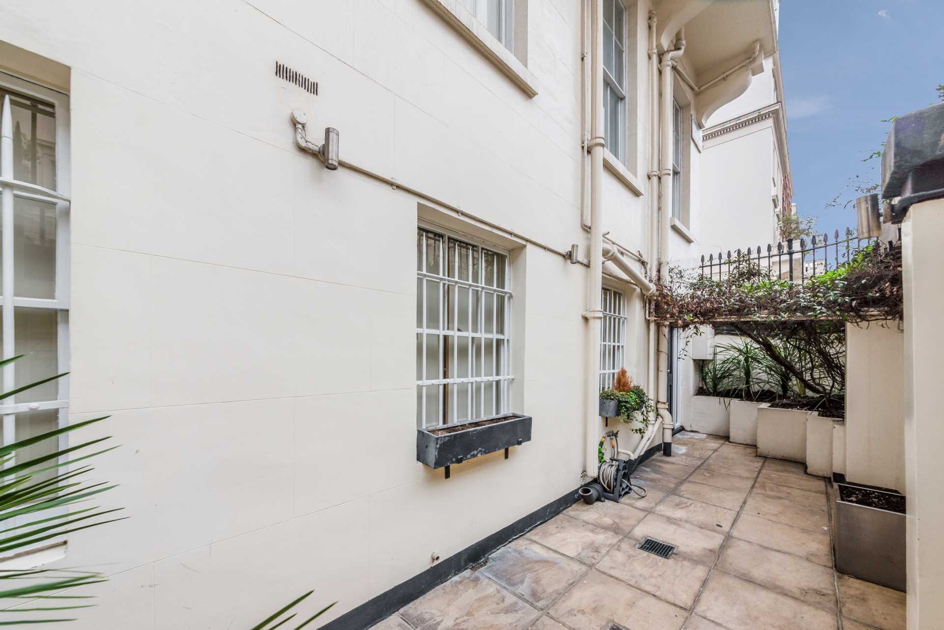Eaton Place, Belgravia, SW1, Image 28