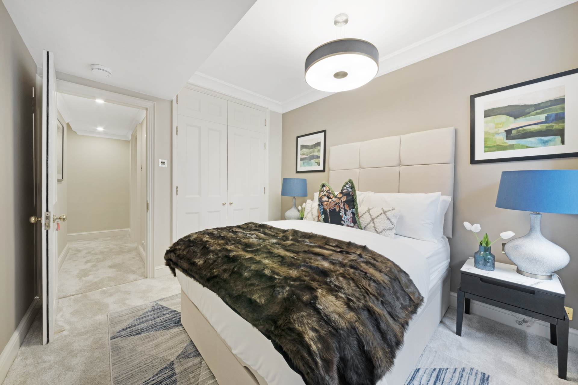 Woods Mews, Mayfair, W1, Image 4