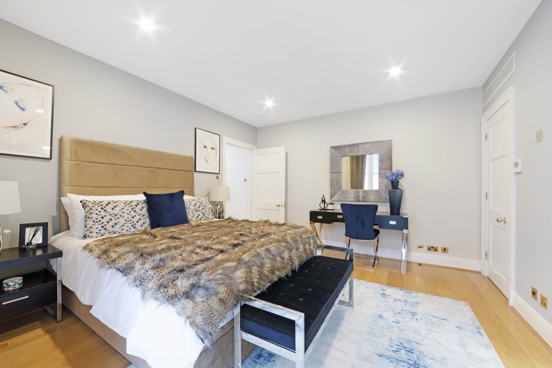Woods Mews, Mayfair, W1, Image 15