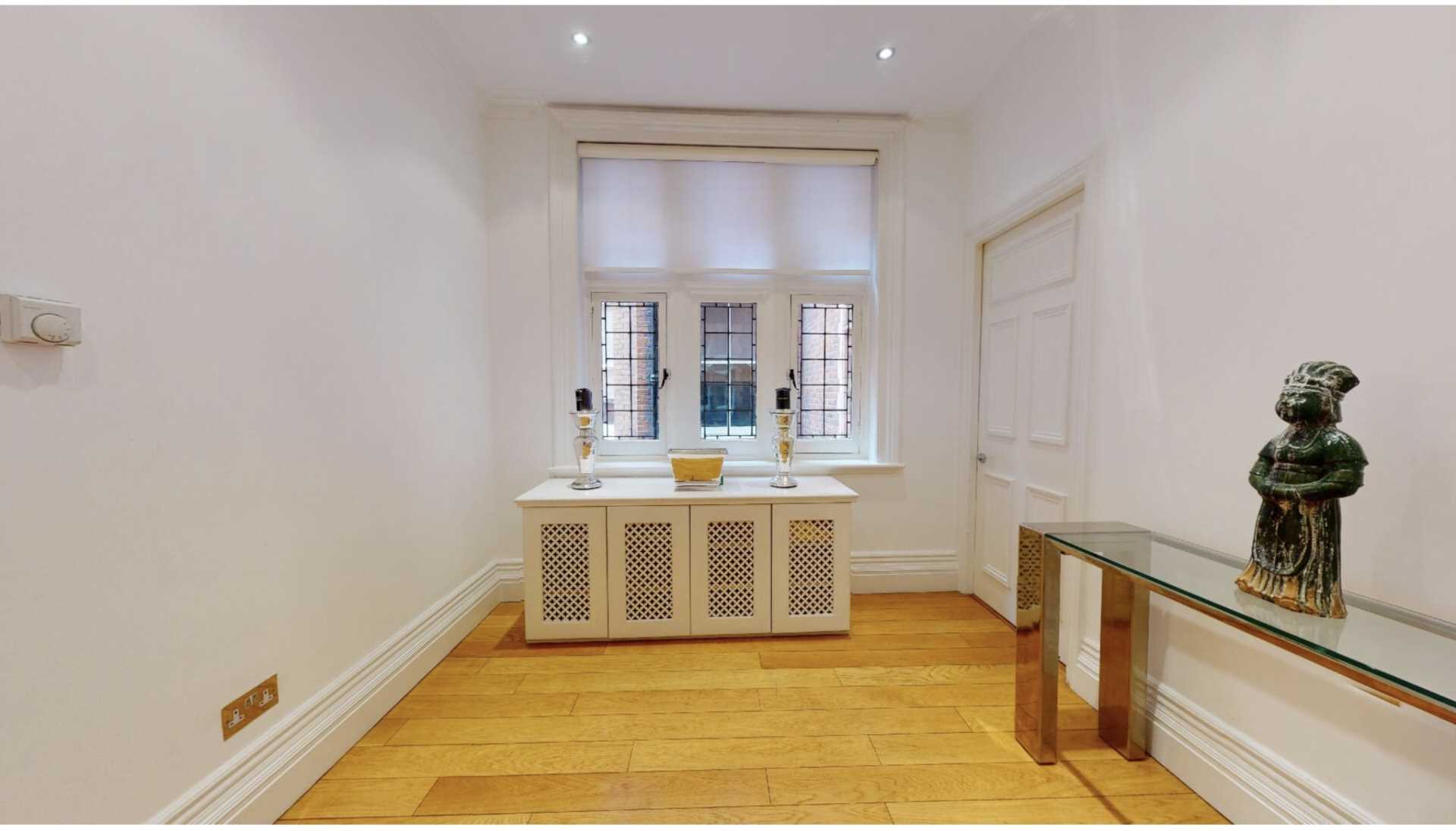 Kensington Court, Kensington, W8, Image 10