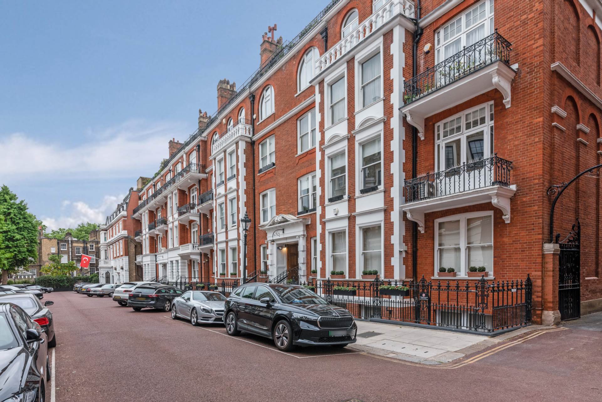 Rutland Court, Rutland Gardens, Knightsbridge, SW7, Image 17