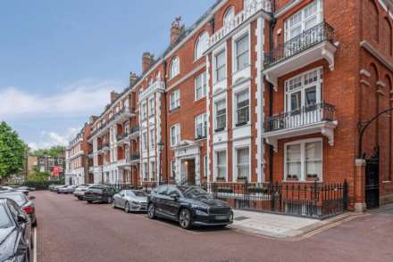 Rutland Court, Rutland Gardens, Knightsbridge, SW7, Image 17