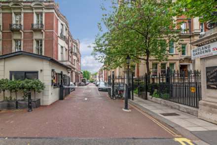 Rutland Court, Rutland Gardens, Knightsbridge, SW7, Image 19