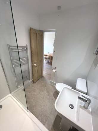 Bolingbroke Grove, Battersea, SW11, Image 14