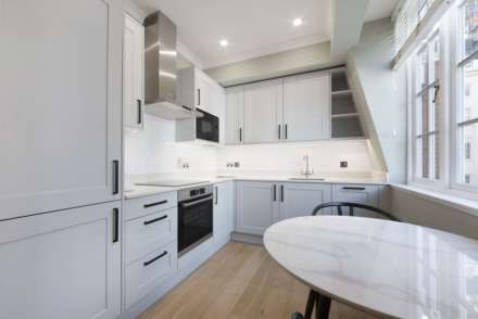 Woods Mews, Mayfair, W1, Image 6