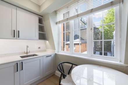 Woods Mews, Mayfair, W1, Image 9