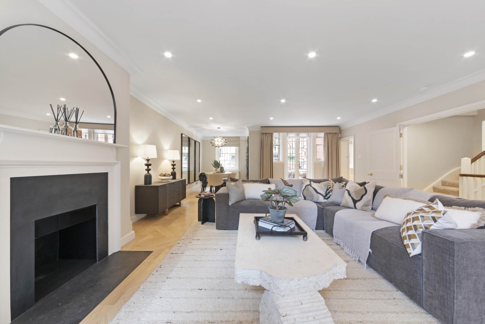 Woods Mews, Mayfair, W1, Image 20