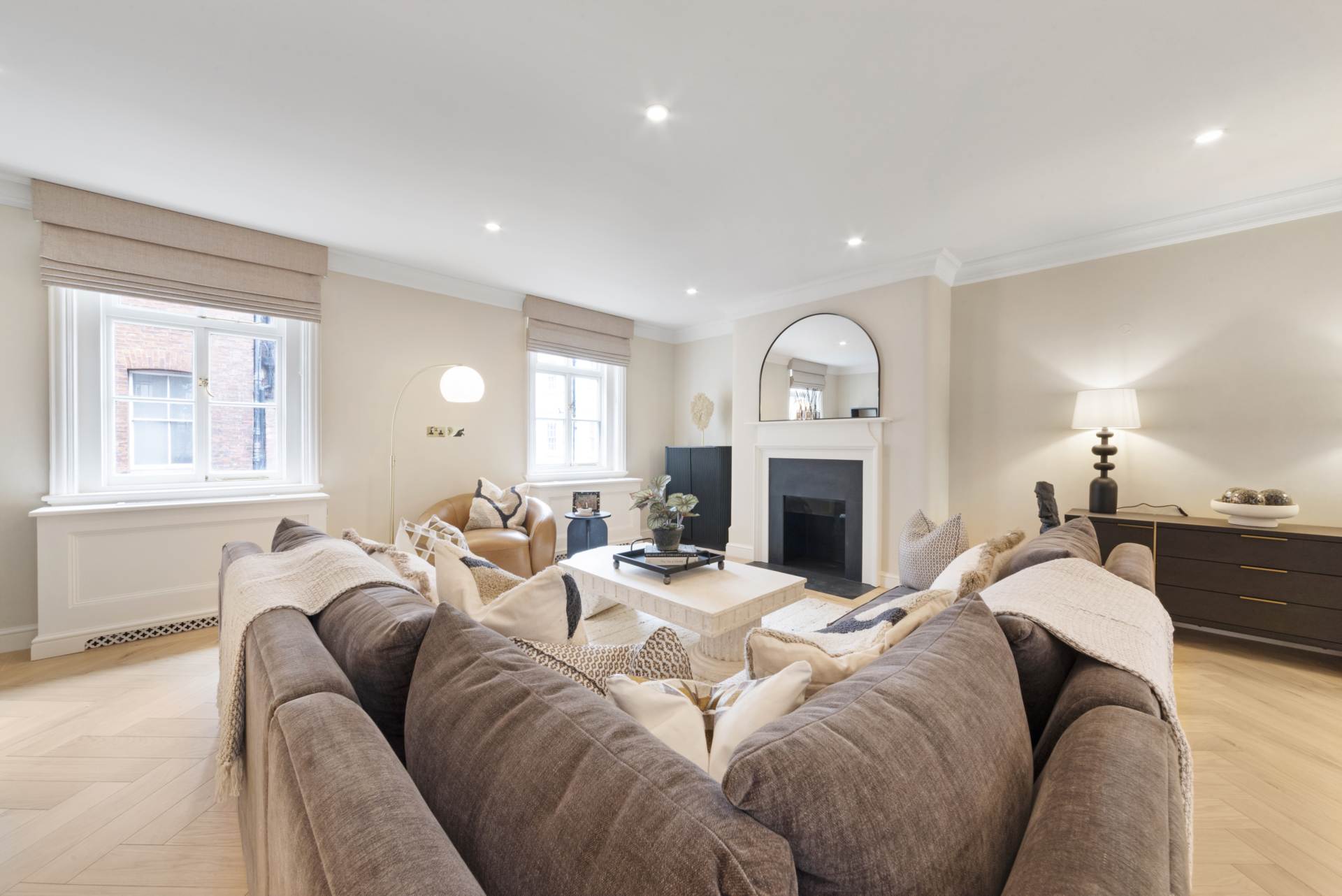 Woods Mews, Mayfair, W1, Image 31