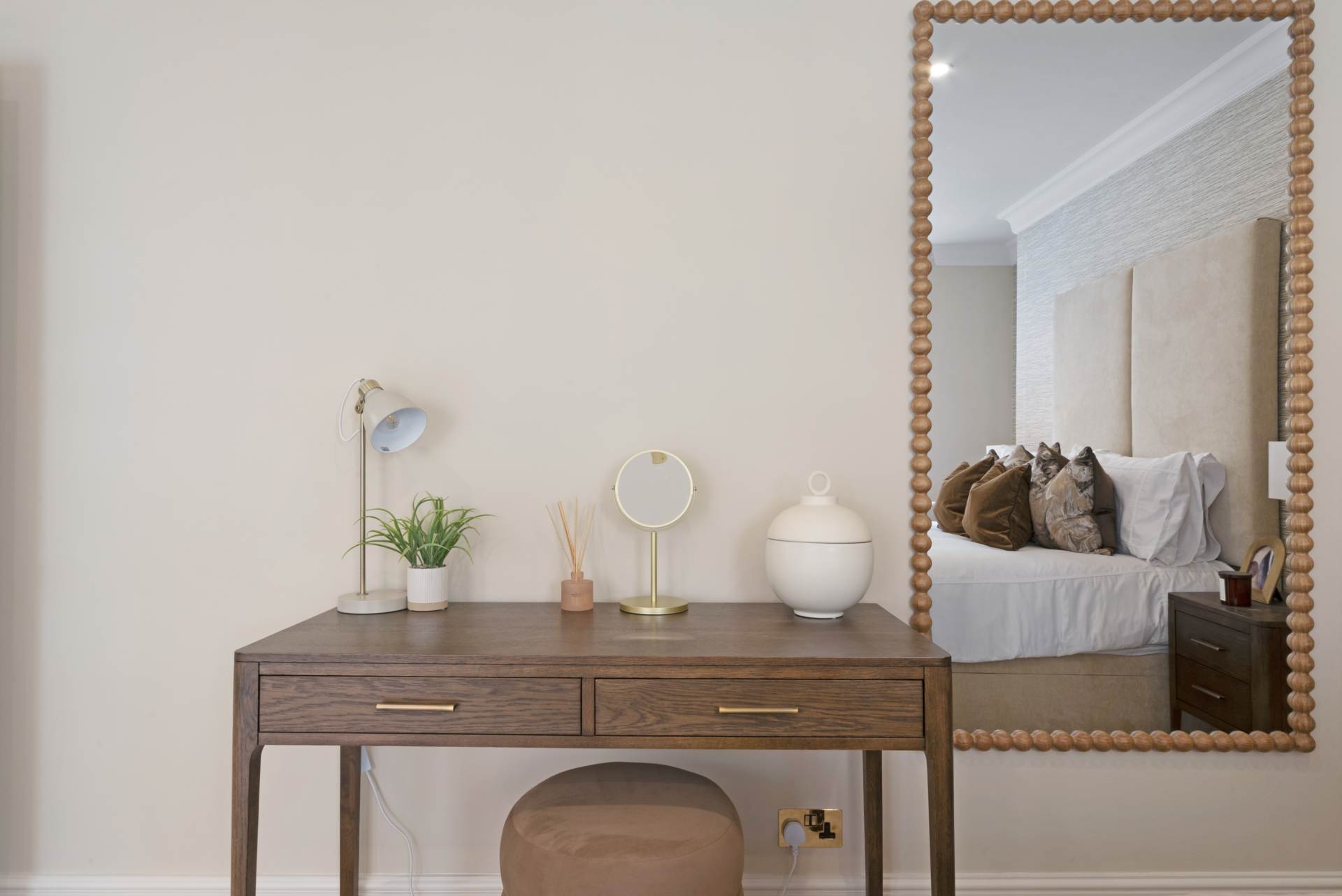 Woods Mews, Mayfair, W1, Image 9