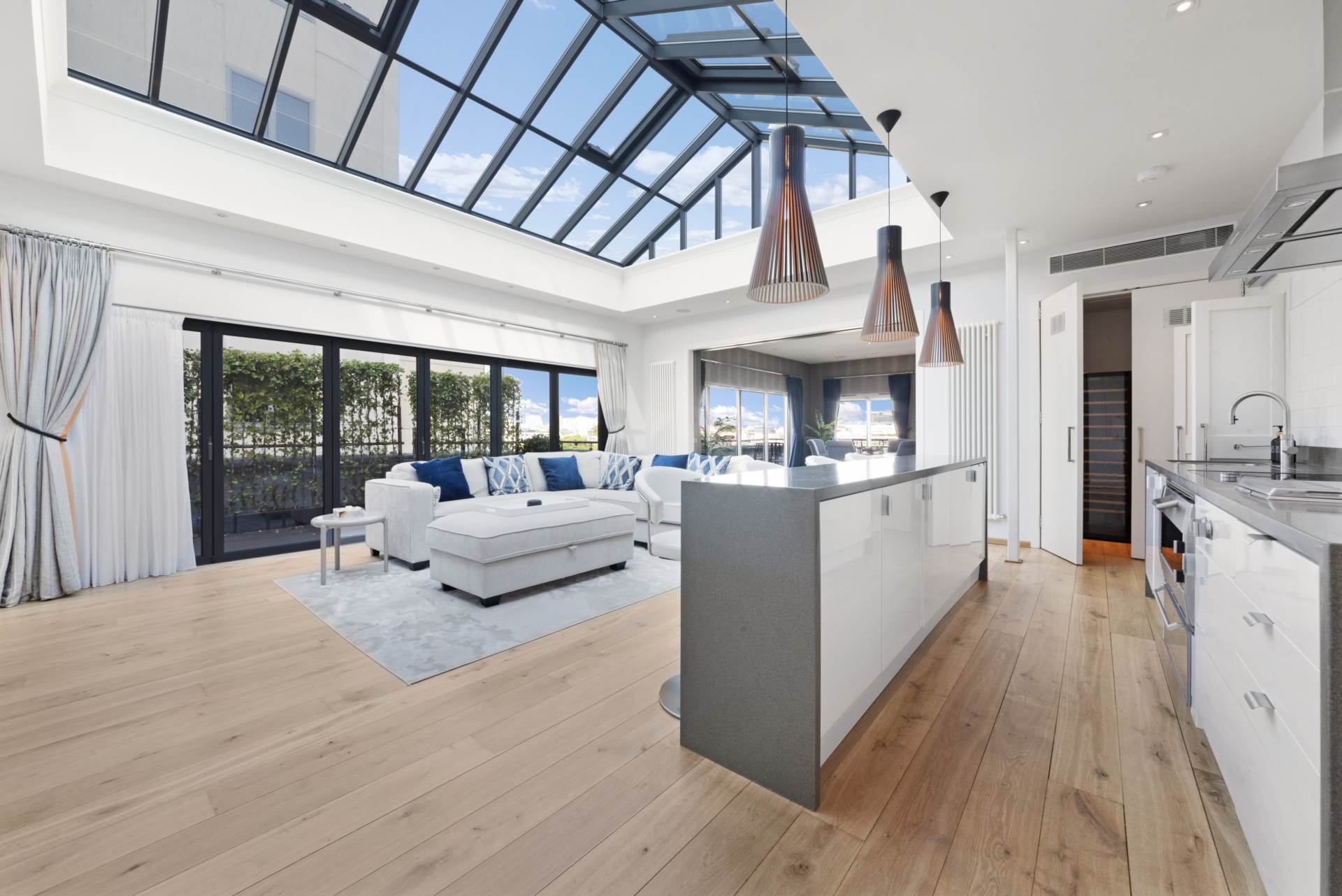 Upper Ground, South Bank, SE1, Image 1