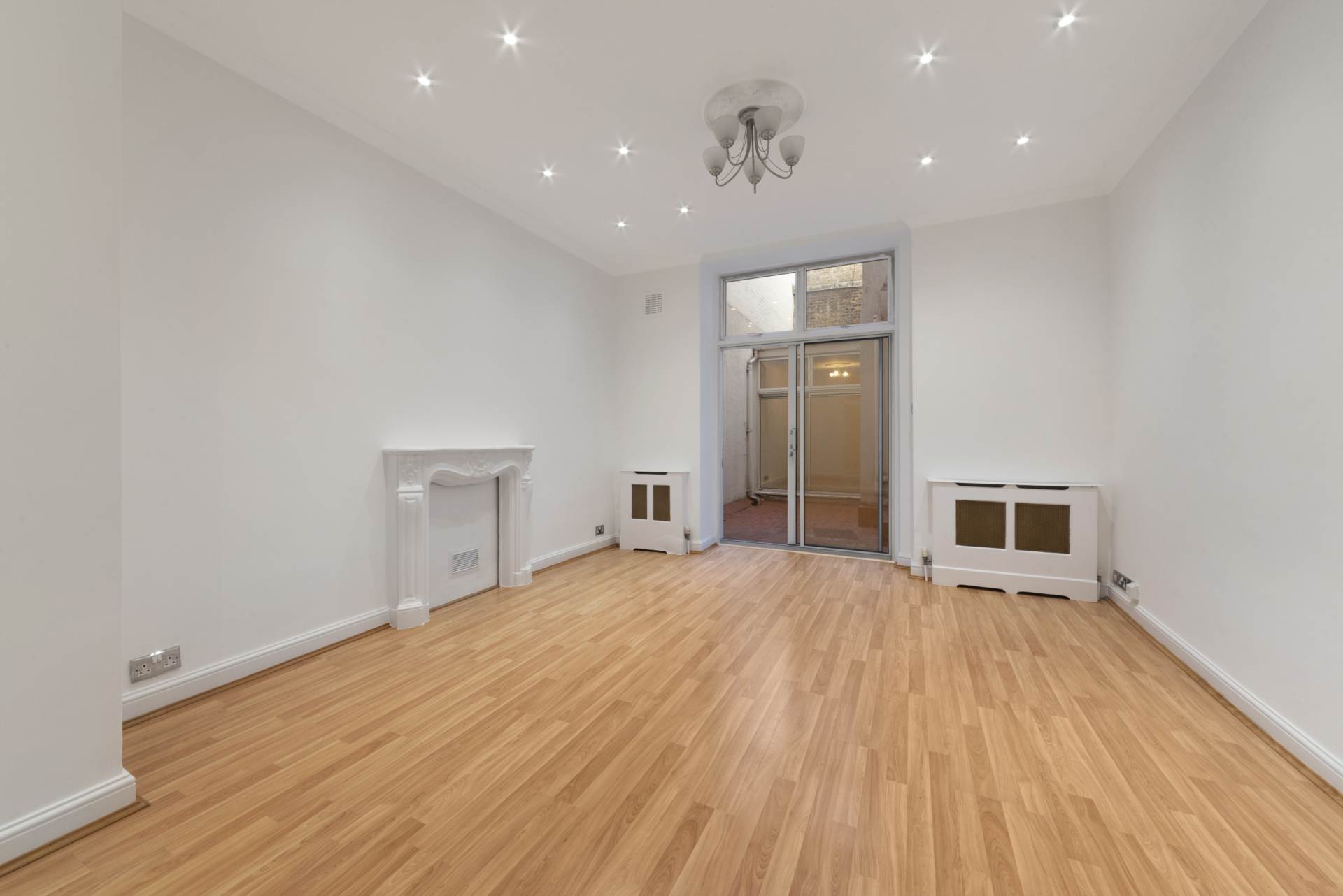 St. Georges Square, Pimlico, SW1, Image 3