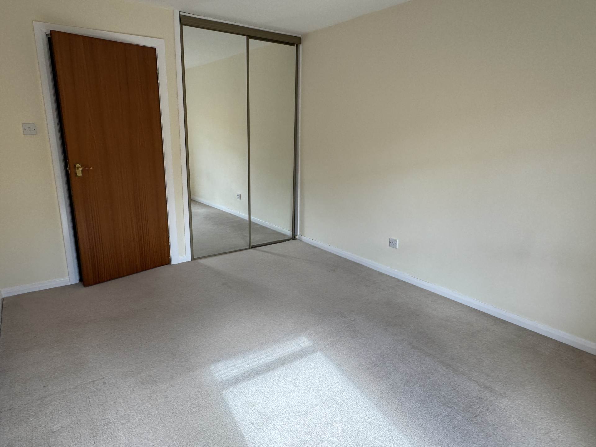 Durward Court, Glasgow, Image 9