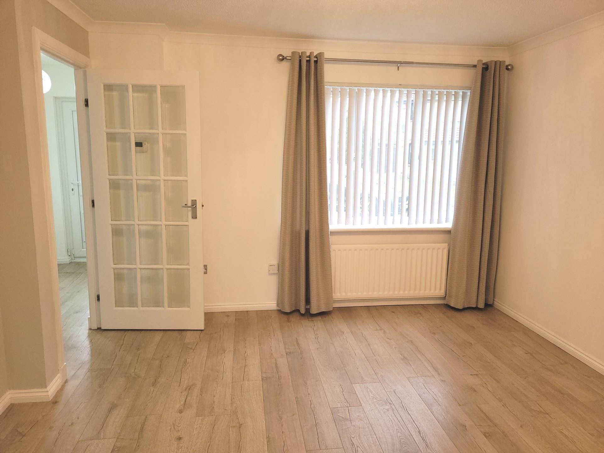 Glendoik Place, Newton Mearns, Image 3