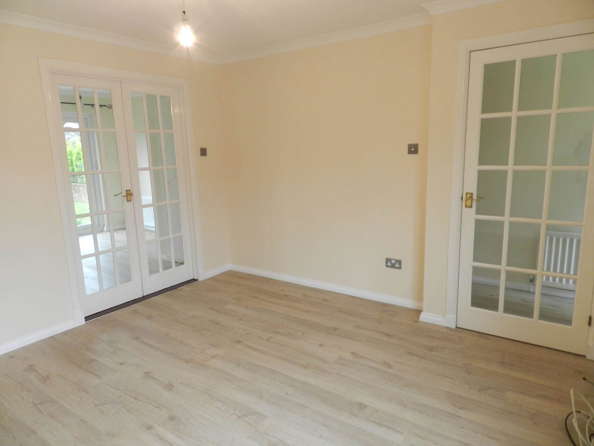 Glendoik Place, Newton Mearns, Image 4