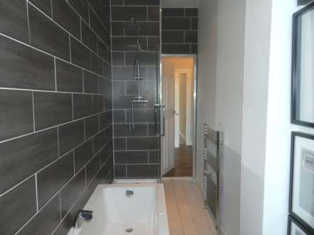 Waverley Gardens, Shawlands, Image 8