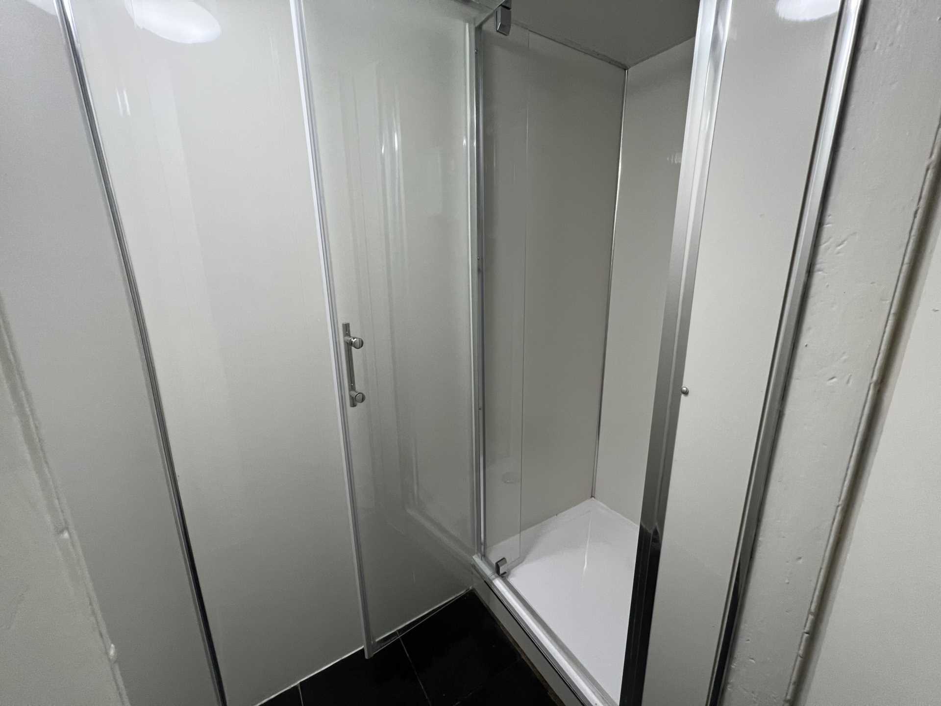 Room   Queens Drive, Glasgow, Image 5