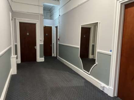 Room   Queens Drive, Glasgow, Image 7