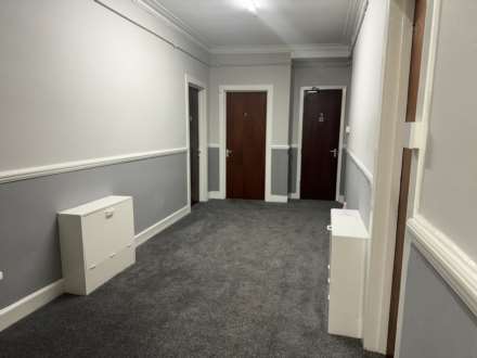 Room   Queens Drive, Glasgow, Image 8
