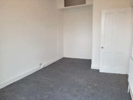14 Niddrie Road, Glasgow, Image 4
