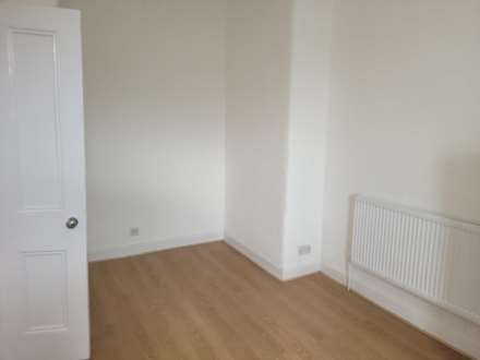14 Niddrie Road, Glasgow, Image 6