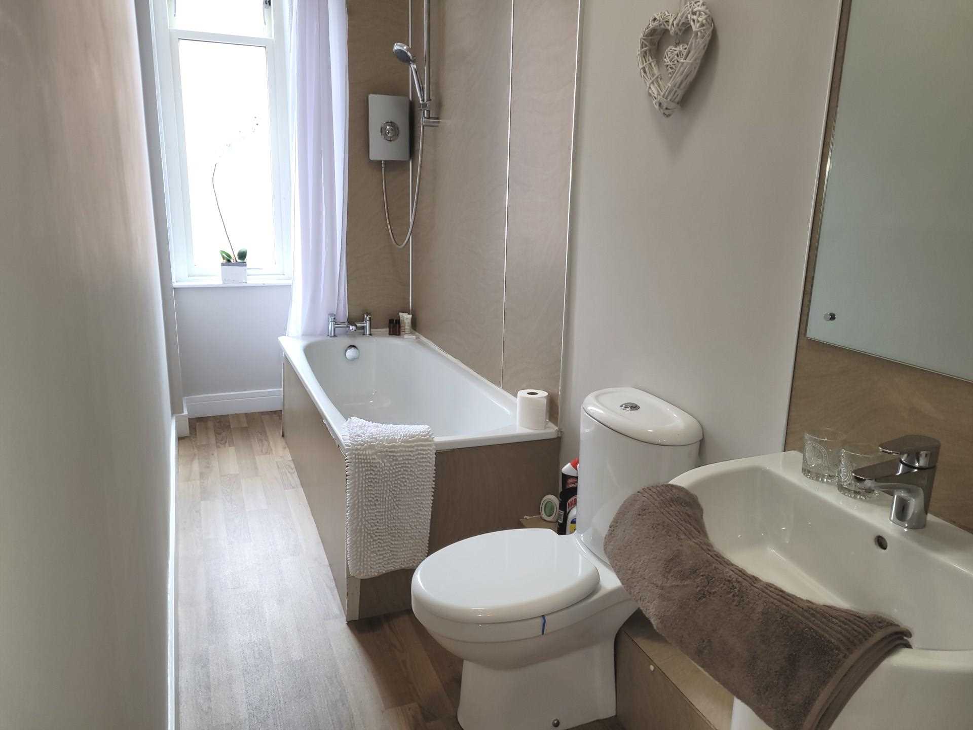 Bolton Drive, Glasgow, Image 4