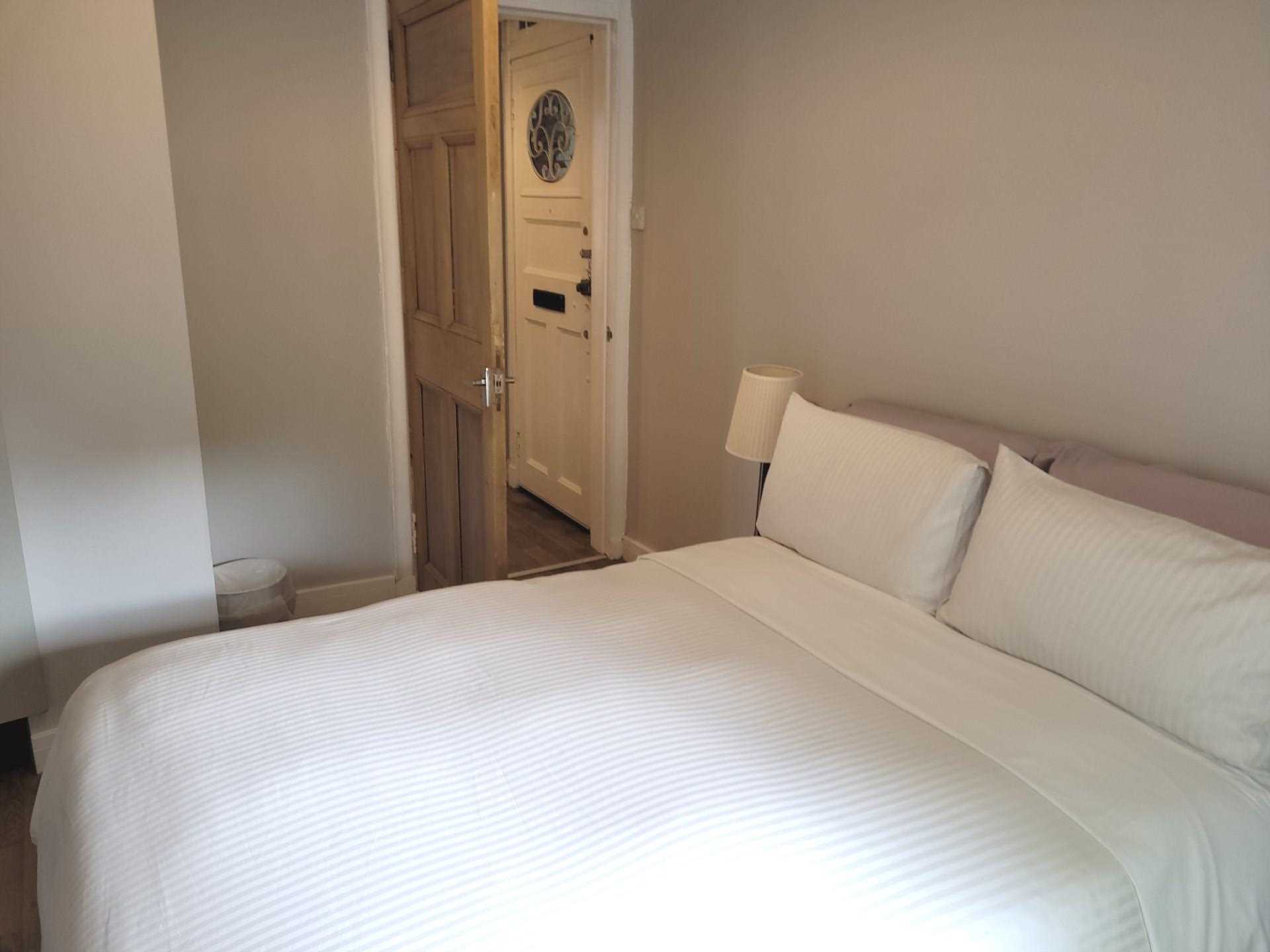 Bolton Drive, Glasgow, Image 7